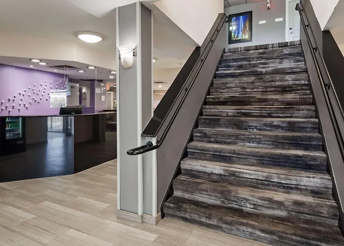 Best Western Paramus Hotel & Suites